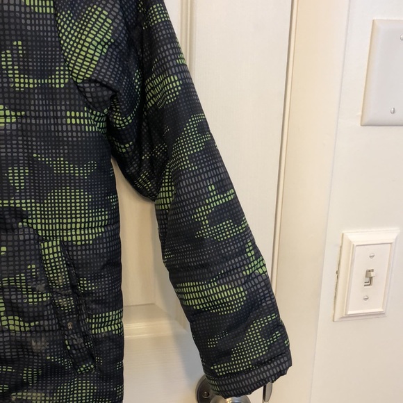Swiss Tech Boys Camo Coat Size M - Picture 4 of 11